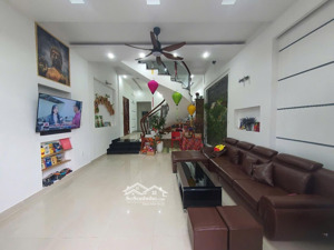cho thuê nhà nguyên căn full nội thất - xách va ly vào ở khu nam việt á