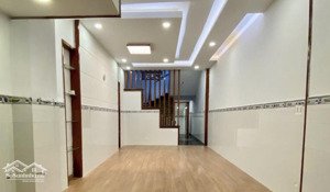 cho thuê nhà đẹp 1 trệt 3 lầu nguyên căn mới xây mặt tiền đường nguyễn ái quốc gần bigc tân hiệp