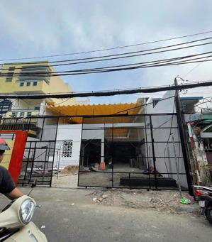 cho thuê khuôn viên đất + nhà tiền chế kinh doanh quán ăn uống khu đại học bình thạnh