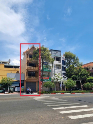 bán nhà đẹp 4 tầng ngay bùng binh nguyễn thái học- tiện kinh doanh- s=84m2=5x17m- p.7- tpvt- 19 tỷ