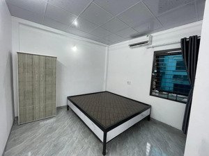 cho thuê phòng khép kín tại phố kim quan - việt hưng - thang máy - sát chợ kim quan - full nội thất