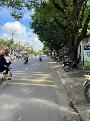 bán nhà mặt tiền đường huỳnh văn nghệ tp biên hoà. dt: 5,1x15=73m2. giá: 4tỷ850
