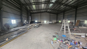 em có xưởng 490 m2 cần cho thuê. vị trí cực kỳ thuận tiện, ô tô tải vào tận xưởng, giá chỉ 17tr/th