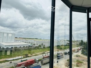 cho thuê văn phòng tại bình dương, vị trí đắc địa, vew siêu đẹp, giá hấp dẫn