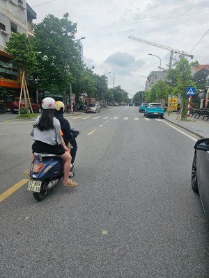 bán gấp nhà đất tại mặt đường tuệ tĩnh kéo dài, phố ẩm thực, phường thanh bình, tp hải dương