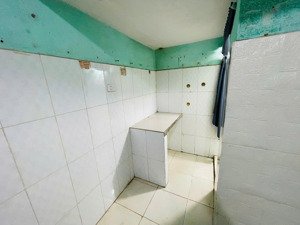 còn 1 phòng cho thuê sát chợ thành nam, đối diện acecook, kp1b, an phú, thuận an- giá chỉ 1tr/tháng