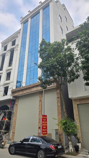 cần cho thuê nhà định công, hoàng mai 80m, 5 tầng có thang máy, oto đỗ cửa làm văn phòng giá 22tr