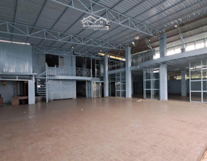 cho thuê kho nhỏ quận 7, dt 500m2 đường xe cont, tường xây sạch đẹp