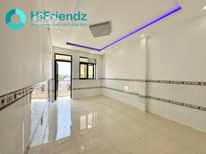cho thuê trọ giá rẻ bancon ngay ngã tư ga , q12