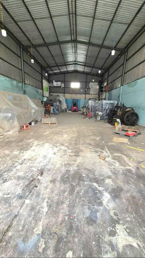 cho thuê kho xưởng 1/ đường mã lò bình hưng hòa bình tân diện tích 10 x 24 ( 240m2 ) giá 22tr