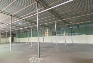 cho thuê kho xưởng q7, dt 2500m2 có điện 3 pha đường xe cont