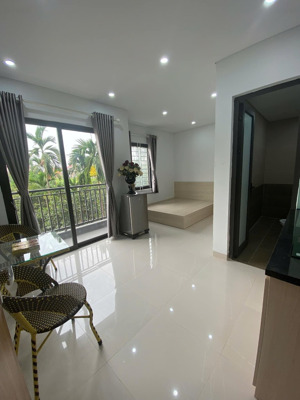 cho thuê phòng khép kín cao cấp mặt phố ngọc thuỵ - full nội thất - thang máy - giá 5.5tr/ tháng