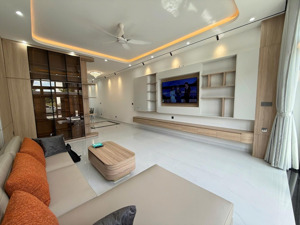 nhà mới xây thiết kế hiện đại có thang máy ngay ngã tư đường 47 kđt thái xuân, mỹ gia chỉ 7,75 tỷ