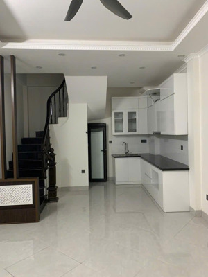 bán nhà ngõ 42 yên hoà dt 30m2, 5 tầng giá 6,9 tỷ nhà thoáng