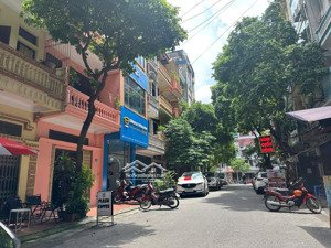 chính chủ cần bán gấp nhà phân lô ôto -phố trung kính 66m2 lô góc 3 mặt thoáng giá 18 tỷ.