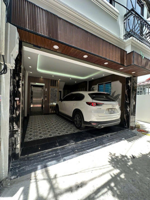 cổ linh thạch bàn long biên 50m2 6 tầng thang máy, full nội thất gara oto