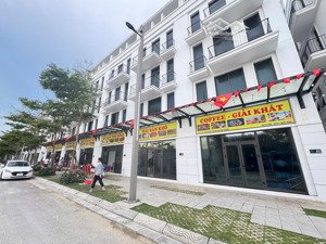 bán căn liền kề buôn bán ngay tt nghỉ dưỡng biển - vlasta sầm sơn. sở hữu trọn đời. lh 