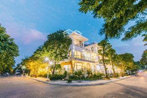chính chủ cần chuyển nhượng căn villa flc có sổ, giá từ 11.x tỷ. lh: 