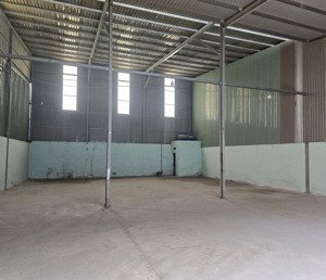 cho thuê kho, xưởng 270m2 25tr/th đường xe công 40f lê trọng tấn