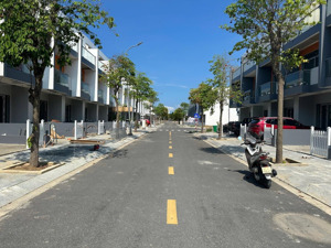 bán nhanh căn đường thông gói 8 the capella gần trục shophouse giá 6 tỷ