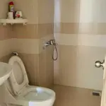 Bán căn hộ 61m2 (2pn-2wc) tại chung cư tô ký quận 12, đã có sổ, để lại toàn bộ nội thất.