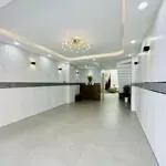 Nhà mới 3 tầng 100% đường trường chinh. dt: 4.35x16m (cn:69m2). ngay ngã tư bảy hiền. giá 8.5 tỷ
