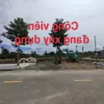 Bán nền đối diện công viên kdc chợ mới sóc ven chỉ 800tr