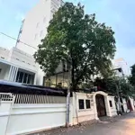 Bán toà nhà văn phòng mt hoàng diệu - nguyễn văn trỗi. dt 10mx18m, 8 tầng