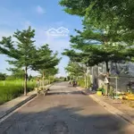 Nhà shr thuộc ấp 7 xã tân thạnh đông củ chi dt 5,1m*16m = 82m2 thổ cư full nhà trệt lầu 3pn
