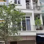 Cho thuê nhà ngô thì nhậm, hà cầu, hà đông. dt 50m2, 5 tầng, mt 4m, có đầy đủ đh, nl, giá 16tr