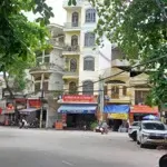 Bán nhà mặt đường hàng kênh ,vị trí đoạn đầu ,kinh doanh buôn bán cực tốt