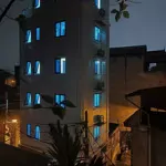 Chính chủ bán nhà thị cấm phương canh. lô góc 3 thoáng 48m2 x 5 tầng x 11 phòng doanh thu gần 40tr