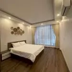 Nhà ba đình 41m2 x 6 tầng thang máy - cách ô tô đỗ 15m - sổ nở hậu.