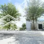 Cực ngộp! 124m2 đối diện công viên ở thung lũng xanh, đường 16m, thông ra mt 24m chỉ 50m, 1.55tỷ