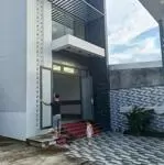 Bán nhà chiều ngang rộng 9m có gara đậu oto riêng giá dưới 6 tỷ