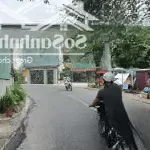 Nhà mặt tiền đường nhựa thuận tiện kinh doanh mua bán