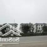 ô tô tránh vỉa hè đá bóng - kinh doanh - tương lai rạng ngời.
- với diện tích : 68m, mt: 6m,
