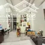 Nhà đẹp 3 tầng 4pn, 3wc ngay trung tâm hiệp phú, đường nhựa 5m ô tô tránh nhau giá chỉ nhỉnh 5 tỷ