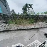 Cần bán lô đất cách chợ chỉ vài trăm mét ngang 8m vuông vức giá 7xx có x làm việc chính chủ