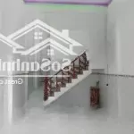 Nhà nguyên căn 2 lầu 5pn 3wc có 2 máy lạnh an phú thuận an 6tr/1th