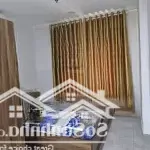 Chung cư mới giao, nội thất tương đối đầy đủ, diện tích 33m vuông, view đẹp, gần siêu thị, hồ bơi