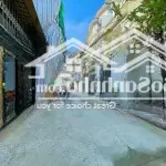 đất đẹp ngang 5.2m nở hậu tài lộc. ngay trung tâm quân 2 cách bv lê văn thịnh 100m. xe hơi tận đất