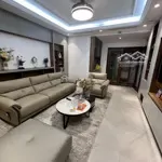 Bán toà nhà tại đường 800a, thang máy, ô tô vào nhà, kinh doanh mọi loại hình