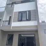 Bán nhà 3 tầng sau ubnd p.hà khánh.dt:51.2m2,mt:4.78m oto tránh nhau !!!