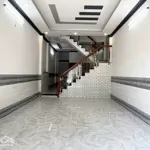 Chủ ngộp bank cần bán gấp nhà 1 trệt 1 lầu 60m2 gần chợ hưng long, sr giá 1,2tỷ