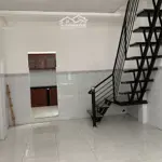 Cần cho thuê nhà hẻm trần bình trọng. p.1, q.5. 70m2, 2pn, 1wc, 7 triệu