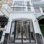 Chính chủ bán nhà 1 trệt 1 lầu, sau lưng chợ bình chánh, đầu tư sinh lãi