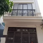 đồng nhân (trong đê)nhà 3,5t*33m2, 5p ngủ, ngay chợ, ôtô đỗ cạnh, 500m ra kđt đô nghĩa, đh phenika