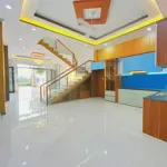 Nhà diện tích lớn 5,5 x 38 có sân trước và sân sau, 4pn 2wc đường ô tô