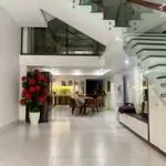 Bán nhà 3.5 tầng trung tâm cột 3. dt:67.5m2,mt:4.5m quay biển !!!